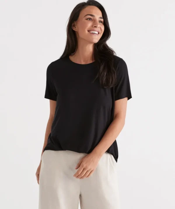 Sussan Pleat Back Tee-Women T-Shirts & Tanks